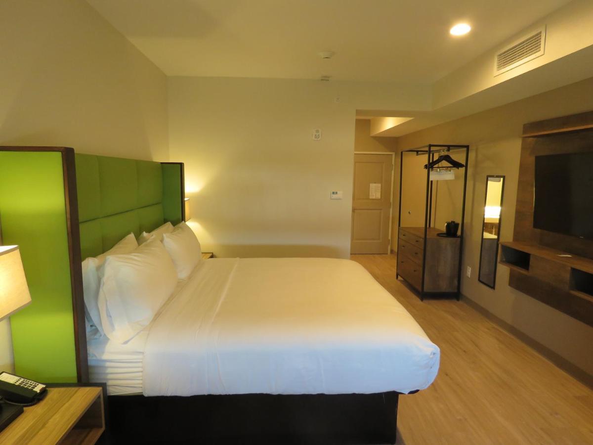 Hotel Wyndham Garden College Station Exterior foto